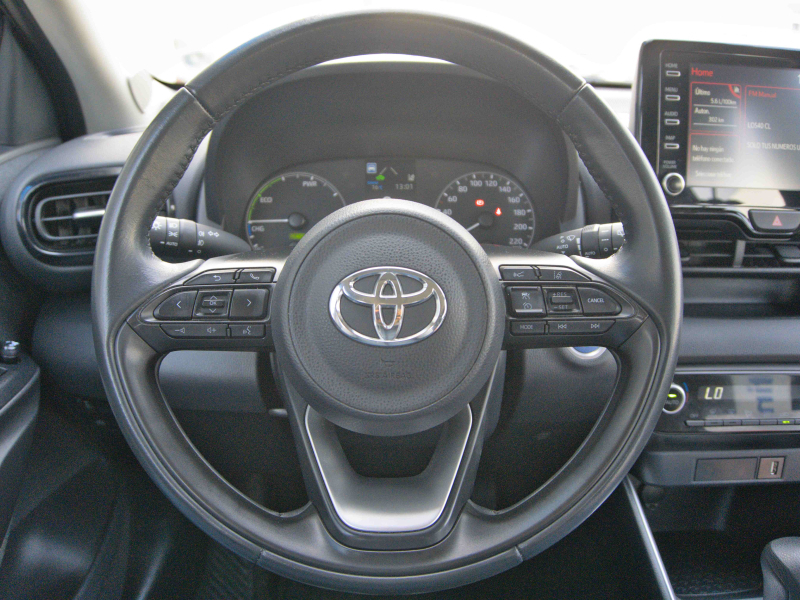 Toyota Yaris Active Tech 1.5 120H eCVT Híbrido  120cv Granate