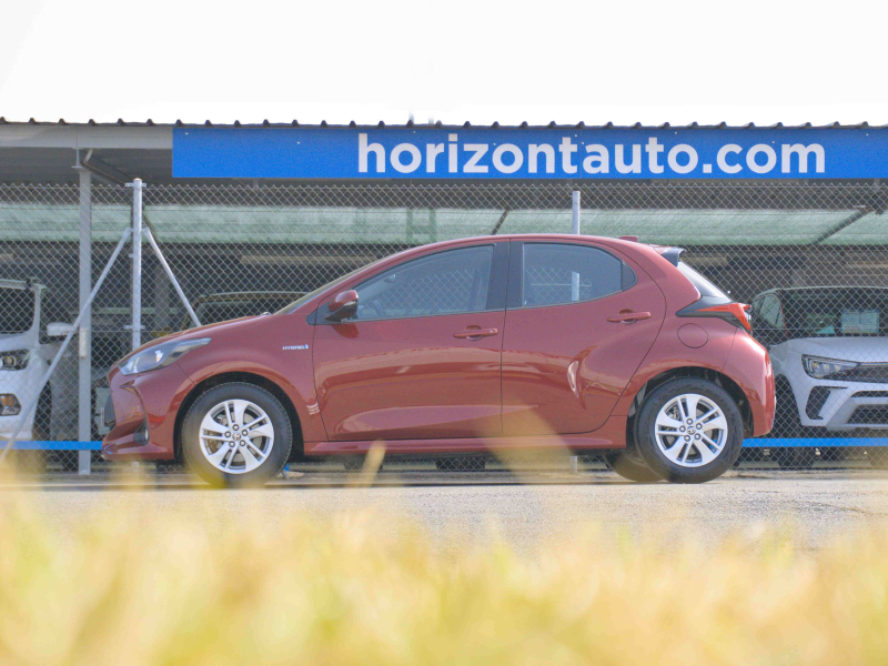 Toyota Yaris Active Tech 1.5 120H eCVT Híbrido  120cv Granate