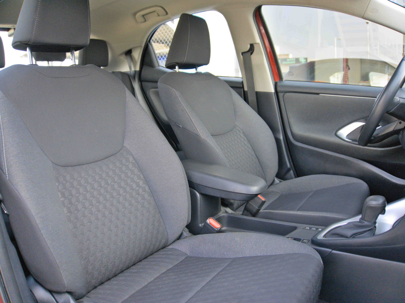 Toyota Yaris Active Tech 1.5 120H eCVT Híbrido  120cv Granate