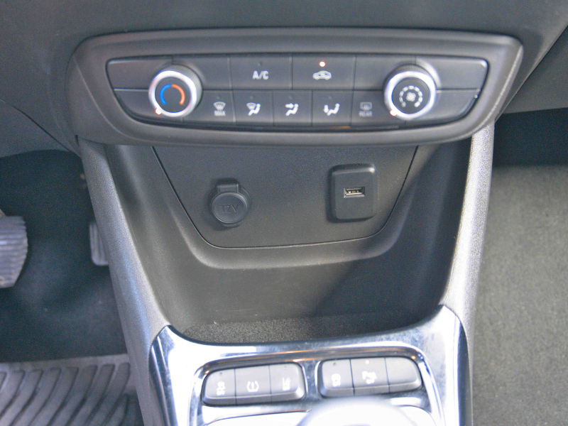 Opel Crossland 1.5D  110cv Naranja