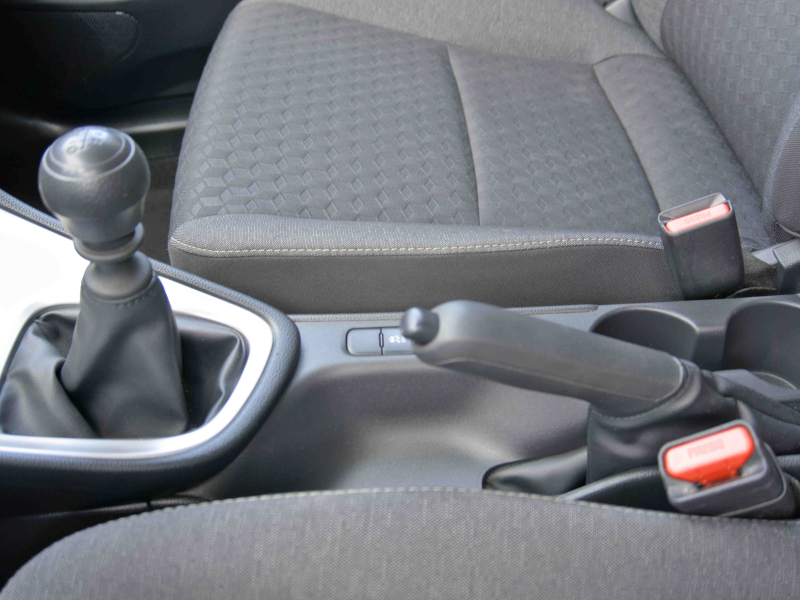Toyota Yaris 1.5 125cv Gris