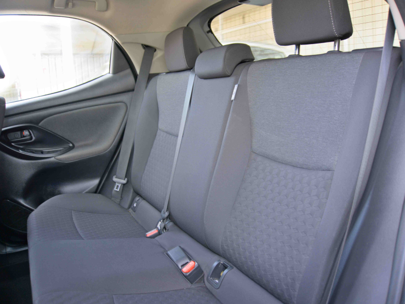 Toyota Yaris 1.5 125cv Gris