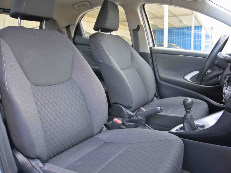 Toyota Yaris 1.5 125cv Gris