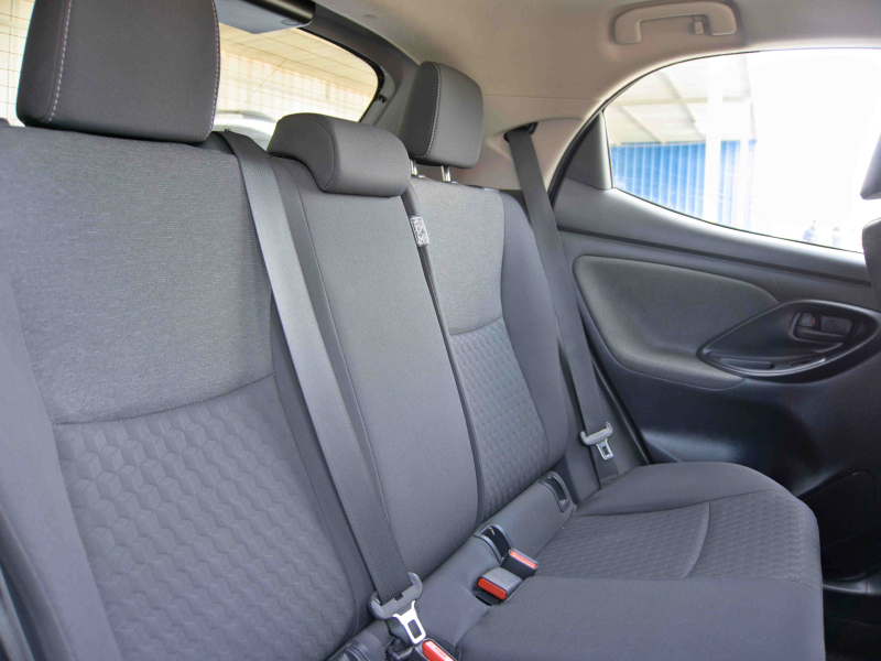 Toyota Yaris 1.5 125cv Gris