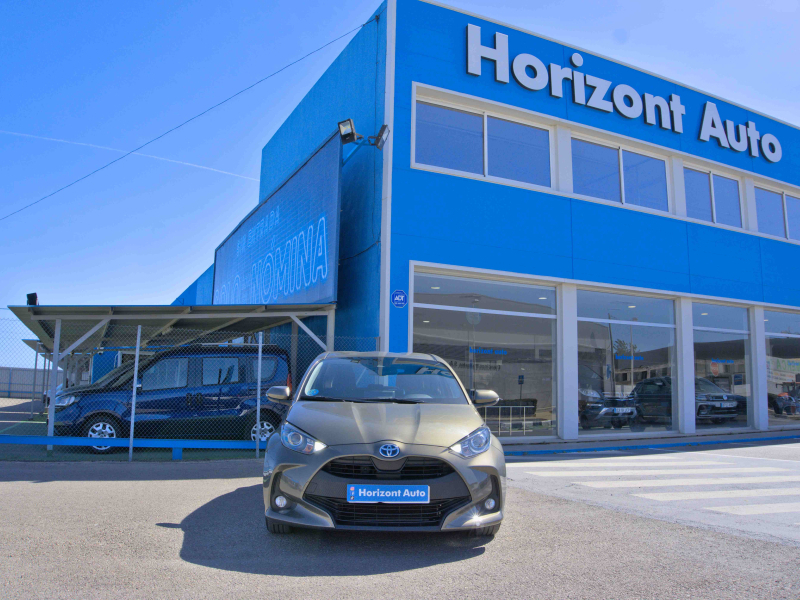 Toyota Yaris Active Tech 1.5 120H eCVT Híbrido Auto  120cv Gris