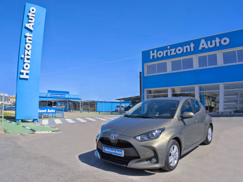 Toyota Yaris Active Tech 1.5 120H eCVT Híbrido Auto  120cv Gris