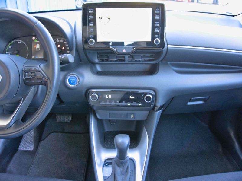 Toyota Yaris Active Tech 1.5 120H eCVT Híbrido Auto  120cv Gris