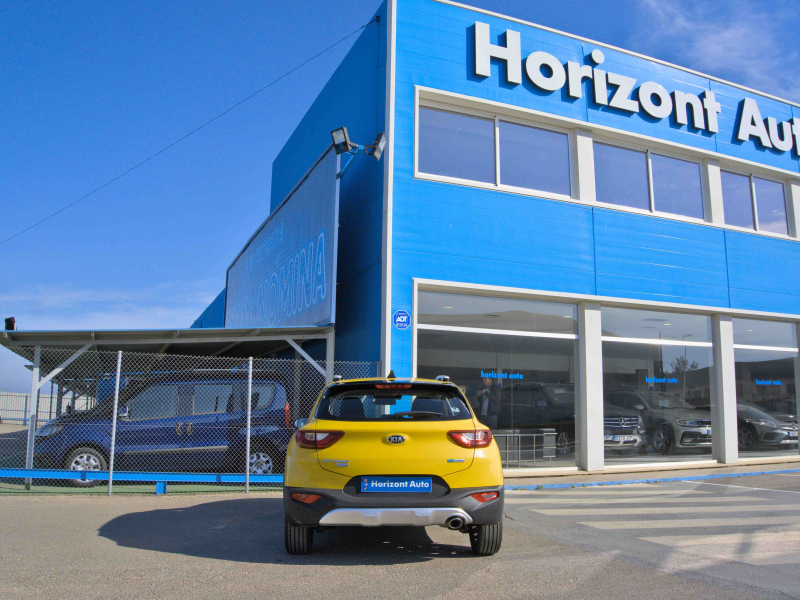KIA Stonic Drive 1.0TGdi MHEV  100cv Amarillo