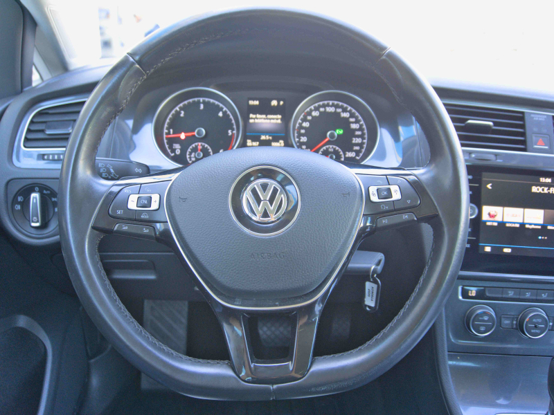 Volkswagen Golf Advance 1.6TDi DSG 115cv Gris