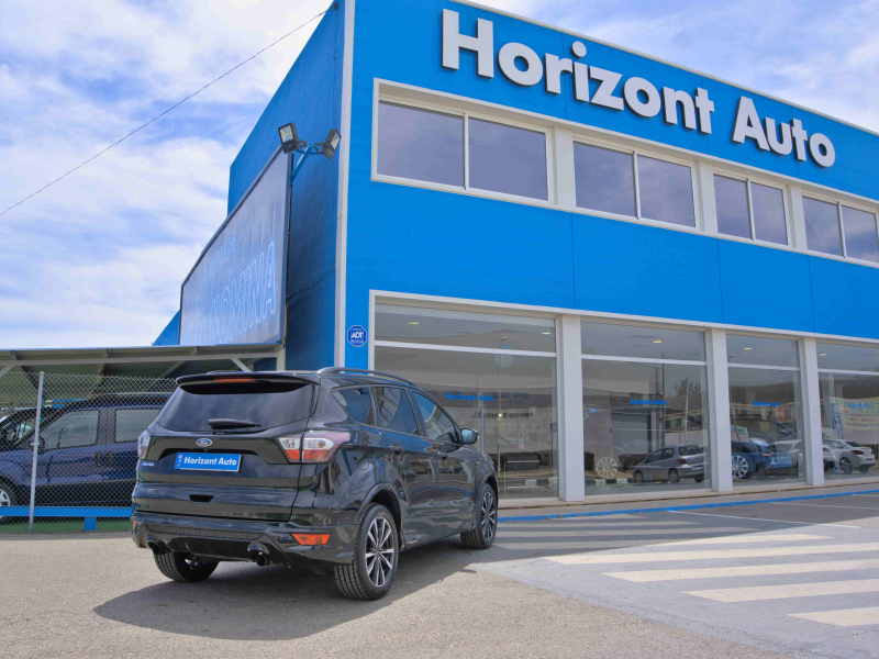 Ford Kuga 4X2 2.0TDCi STLine  150cv Negro