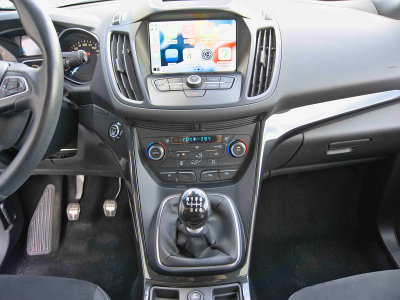 Ford Kuga 4X2 2.0TDCi STLine  150cv Negro