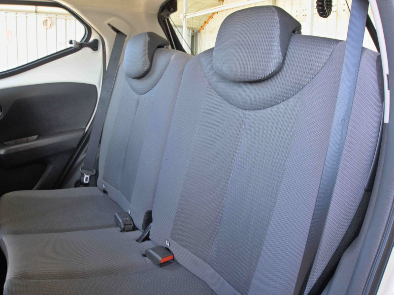 Toyota Aygo 1.0i 72cv Xplay  72cv Blanco