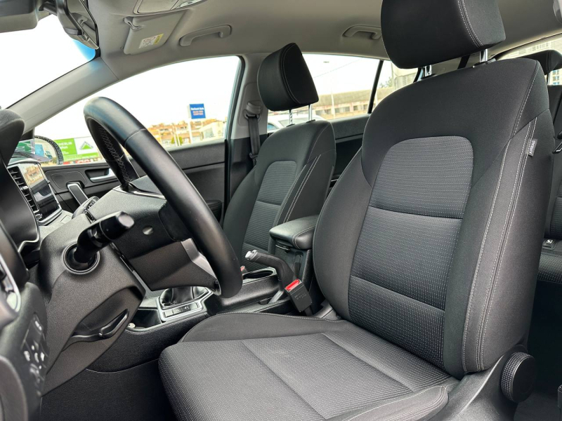 KIA Sportage Drive MHibrido 136cv Plata