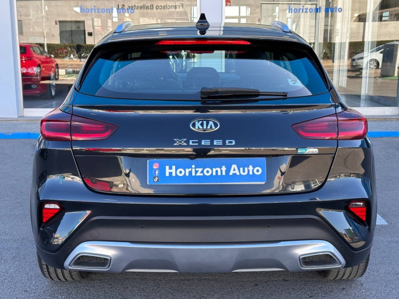 KIA XCeed tech 1.6 140cv Negro