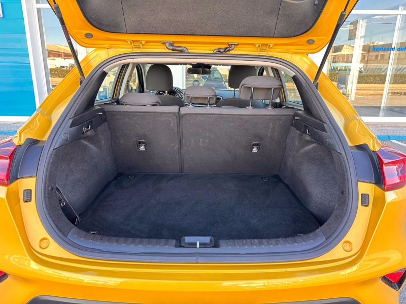 KIA XCeed 1000cc 120cv Amarillo