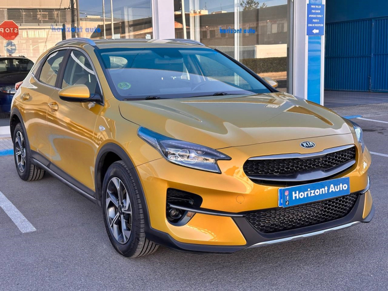 KIA XCeed 1000cc 120cv Amarillo