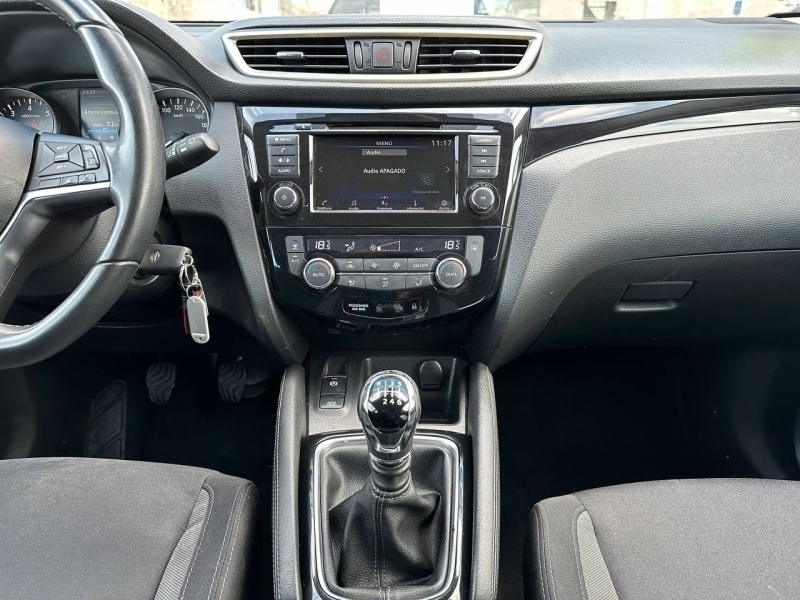 Nissan Qashqai 1.4 140cv Gris