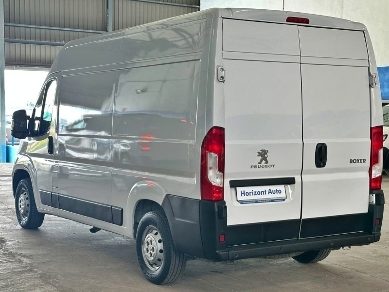 Peugeot Boxer 2.2BHDi 140cv Blanco