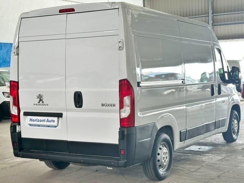 Peugeot Boxer 2.2BHDi 140cv Blanco