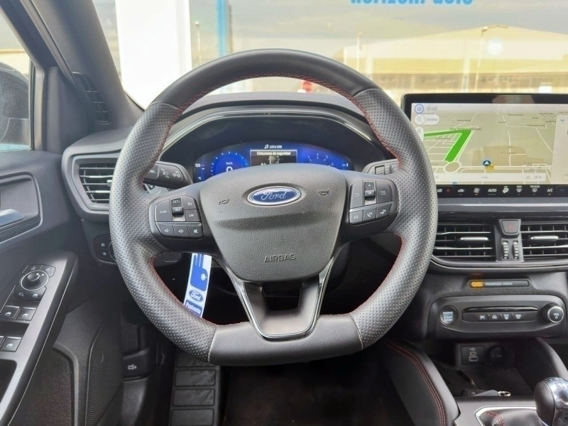 Ford Focus ST Line 125cv Negro metalizado