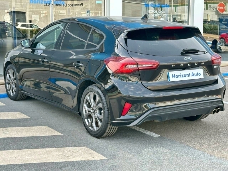 Ford Focus ST Line 125cv Negro metalizado