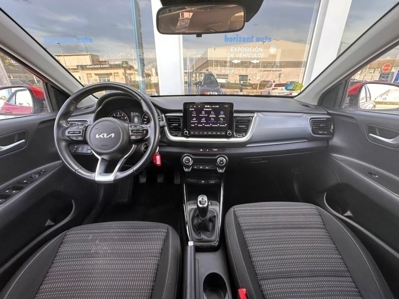 KIA Stonic Drive 100cv Rojo
