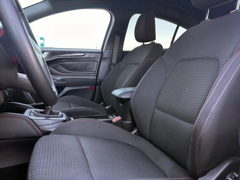 Ford Focus ST Line 125cv Gris oscuro