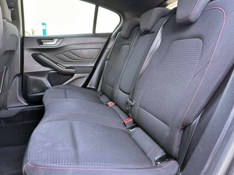 Ford Focus ST Line 125cv Gris