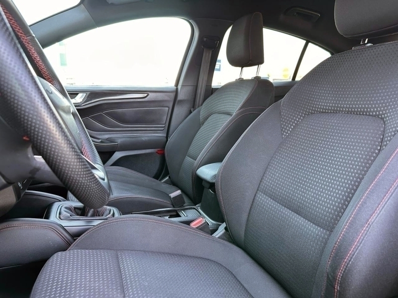 Ford Focus ST Line 125cv Negro