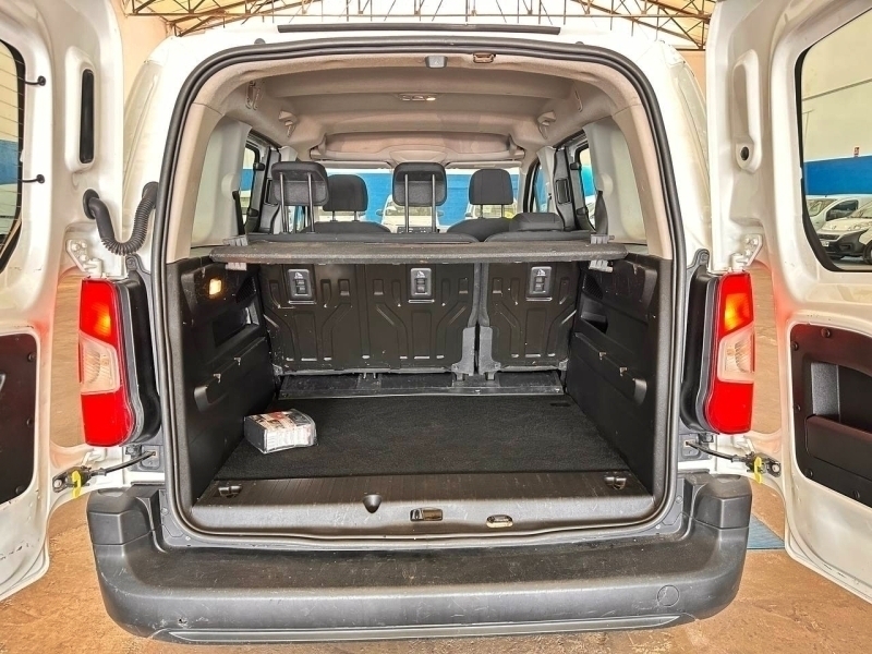 Citroen Berlingo Talla M 100cv Blanco