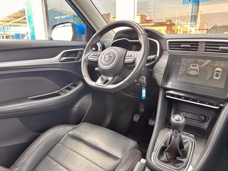 MG ZS Luxury 106cv Azul