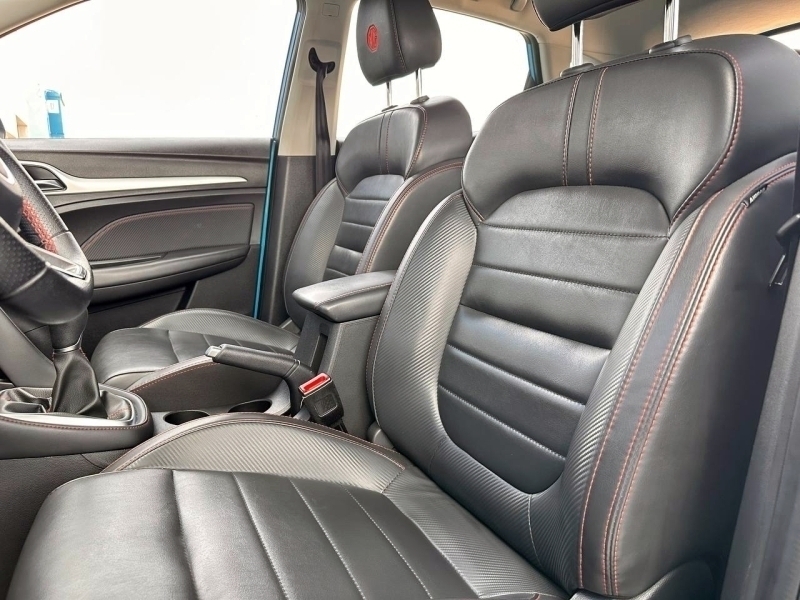 MG ZS Luxury 106cv Azul