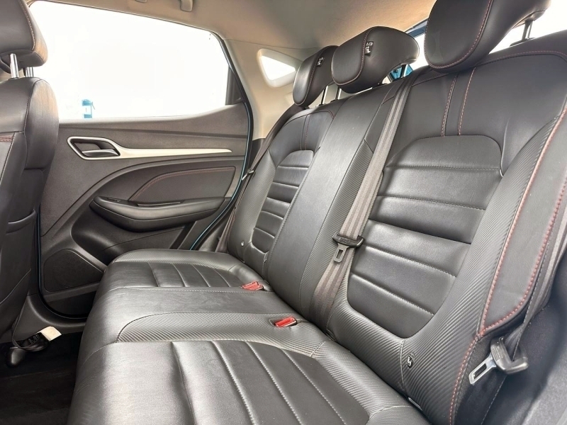 MG ZS Luxury 106cv Azul