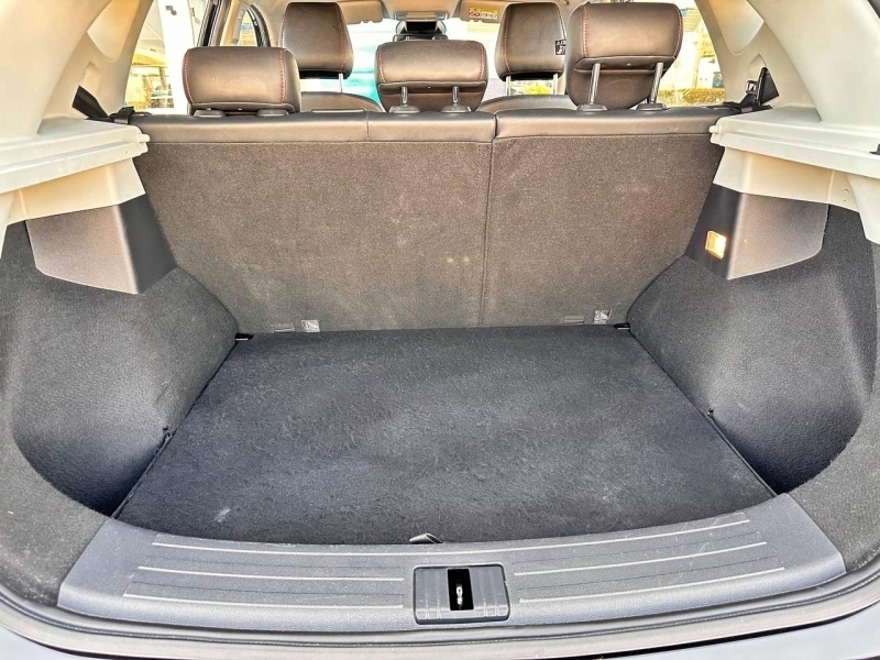 MG ZS Luxury 106cv Negro