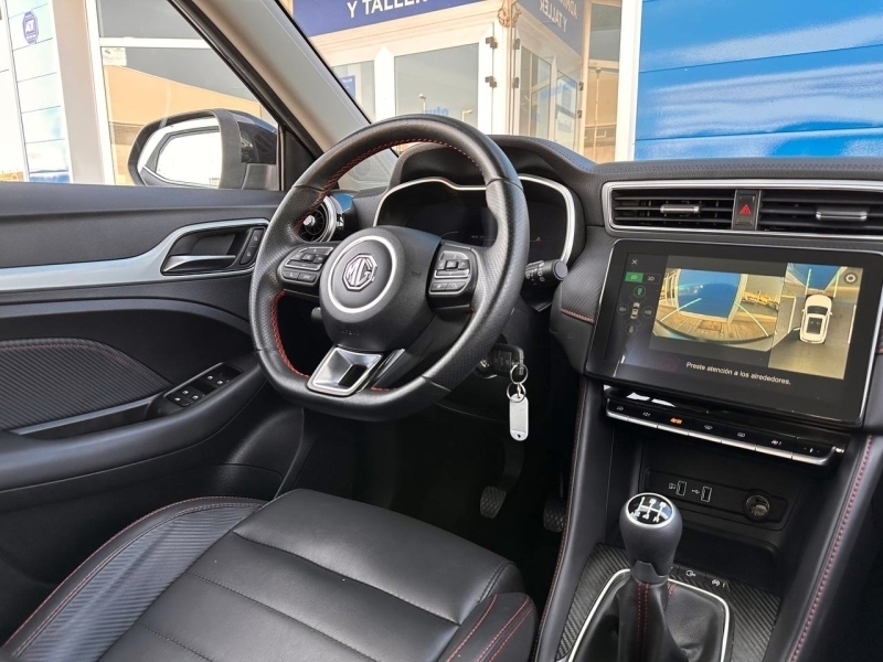 MG ZS Luxury 106cv Negro